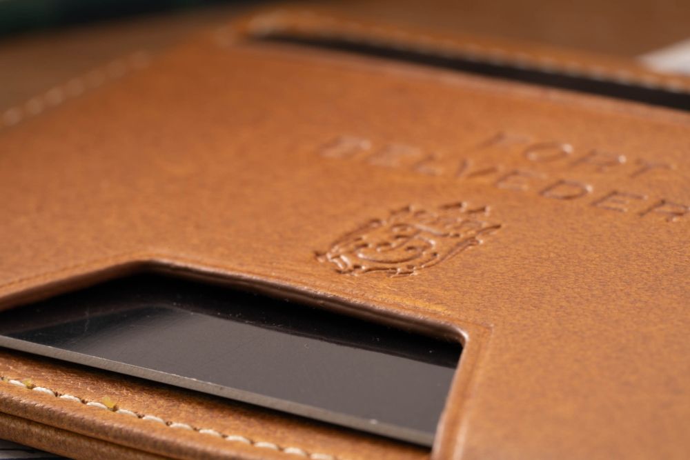 Slim Wallet - 4CC - Americana Vintage Gold Full-Grain Leather is tastefully embossed with the Fort Belvedere branding. 
