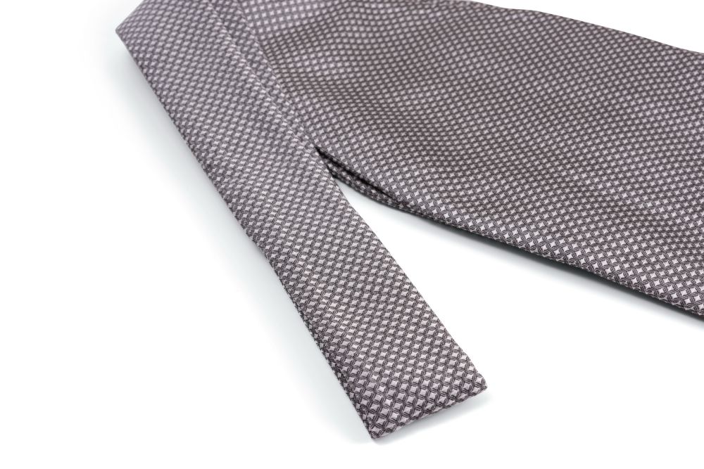 Formal Ascot in Silver Black Diamond Waffle Micropattern Silk for Morning Coats - Fort Belvedere