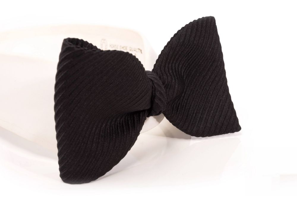 Black Bow Tie in Silk Wide Rib Grosgrain Single End Butterfly on collar - Fort Belvedere
