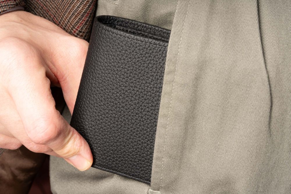 Black Togo Full-grain Leather wallet Inserted to the pocket