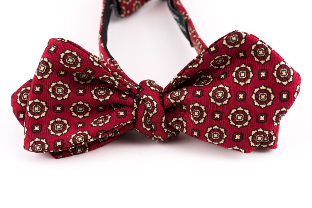 Ancient Madder Silk Bow Tie in Red and Buff Macclesfield Neats - Fort Belvedere