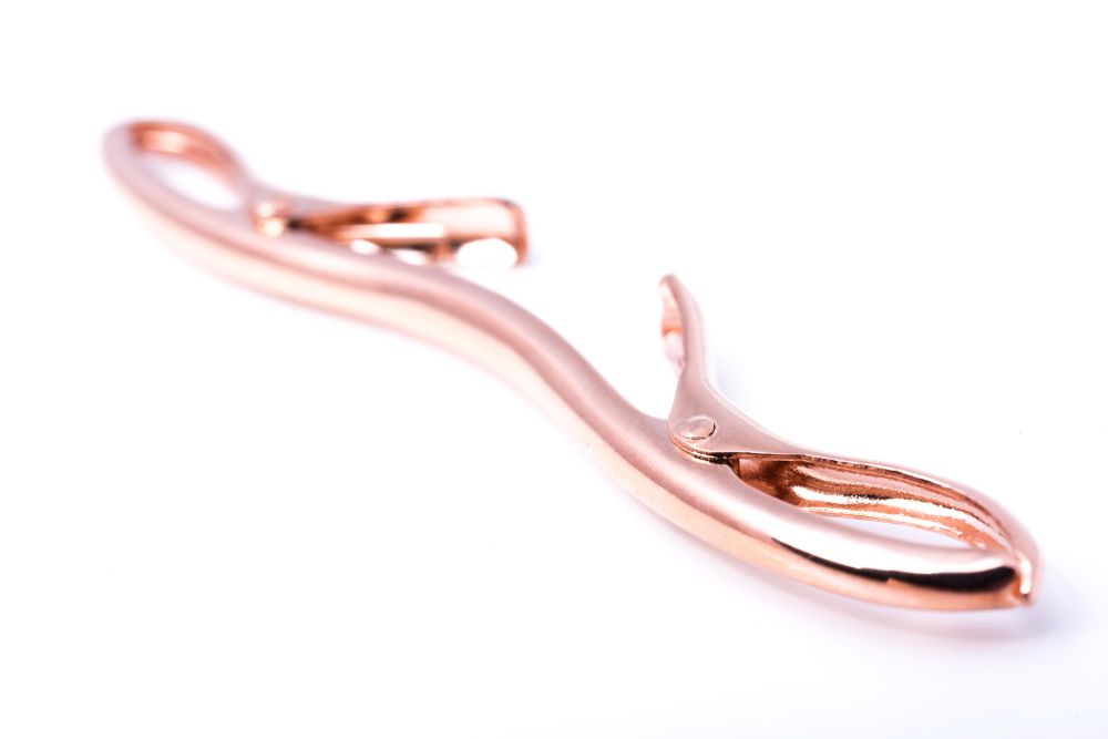 Collar bar clip for shirt collars in Rose Gold by Fort Belvedere