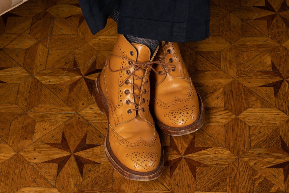 Dark Cognac Boot Laces Round Waxed Cotton - by Fort Belvedere