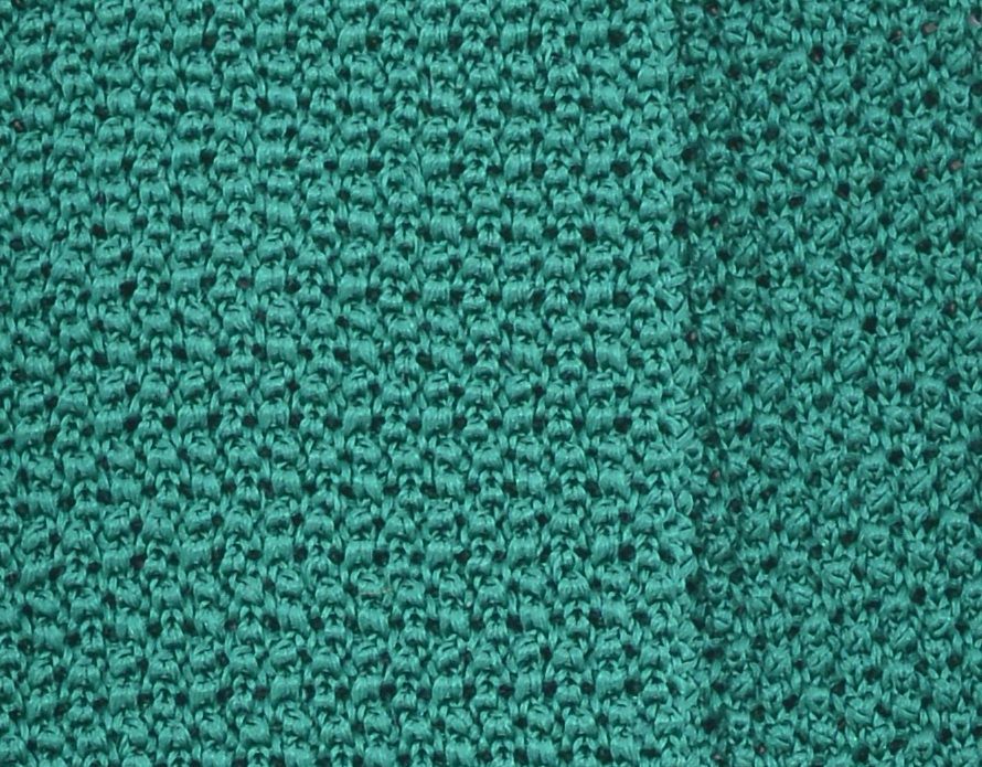Details of Knit Tie in Finest Solid Malachite Green Silk - Fort Belvedere