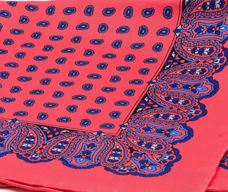 Details Rich pink pocket square with little paisley pattern and paisely made of English Silk Pocket Square - Handrolled by Fort Belvedere