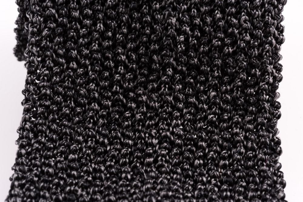 close up Knit Tie in Mottled Silver Grey Silk Fort Belvedere