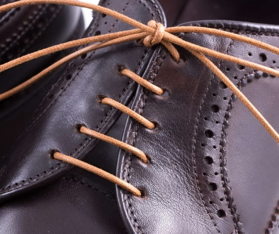 Details laced up 80 cm Light Brown Shoelaces Round - Waxed Cotton Dress Shoe Laces Luxury by Fort Belvedere in action