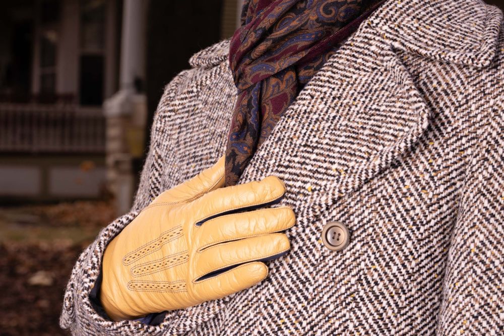 Light Tan Lamb Nappa Touchscreen Gloves with Denim Blue Contrast and Scarf