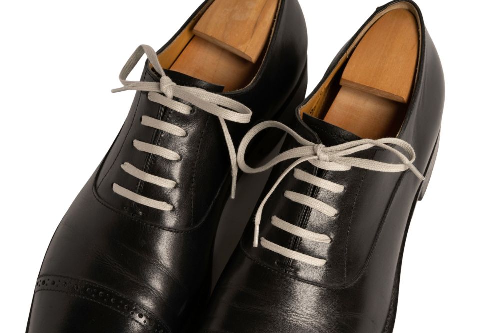 Medium Grey Shoelaces Flat Waxed Cotton - Luxury Dress Shoe Laces by Fort Belvedere
