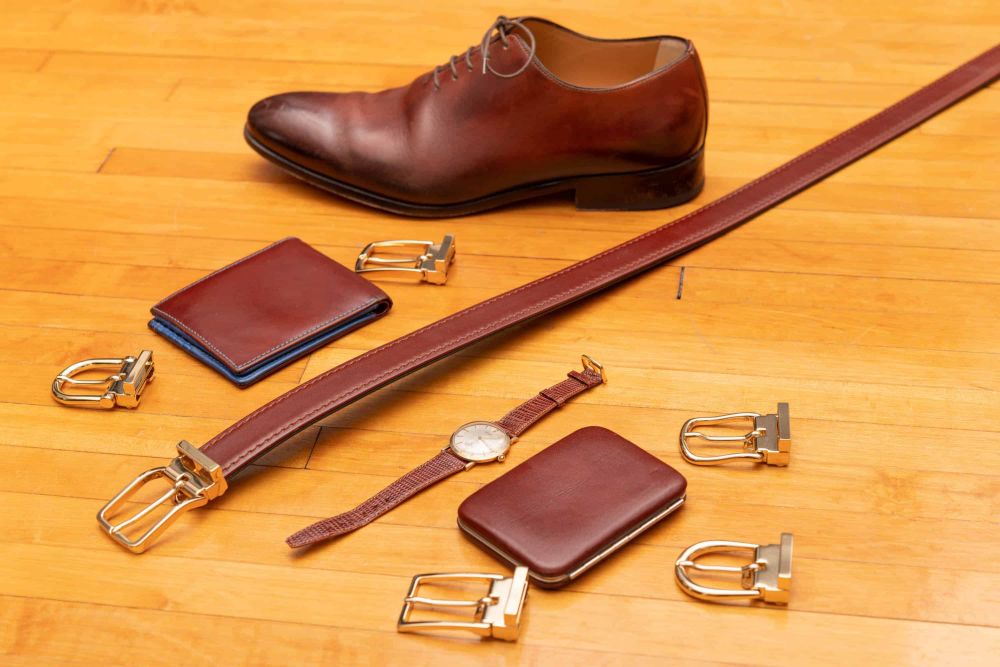 Mid brown chestnut belt, shoes and accessories with gold buckles by Fort BelvedereDSC_0405