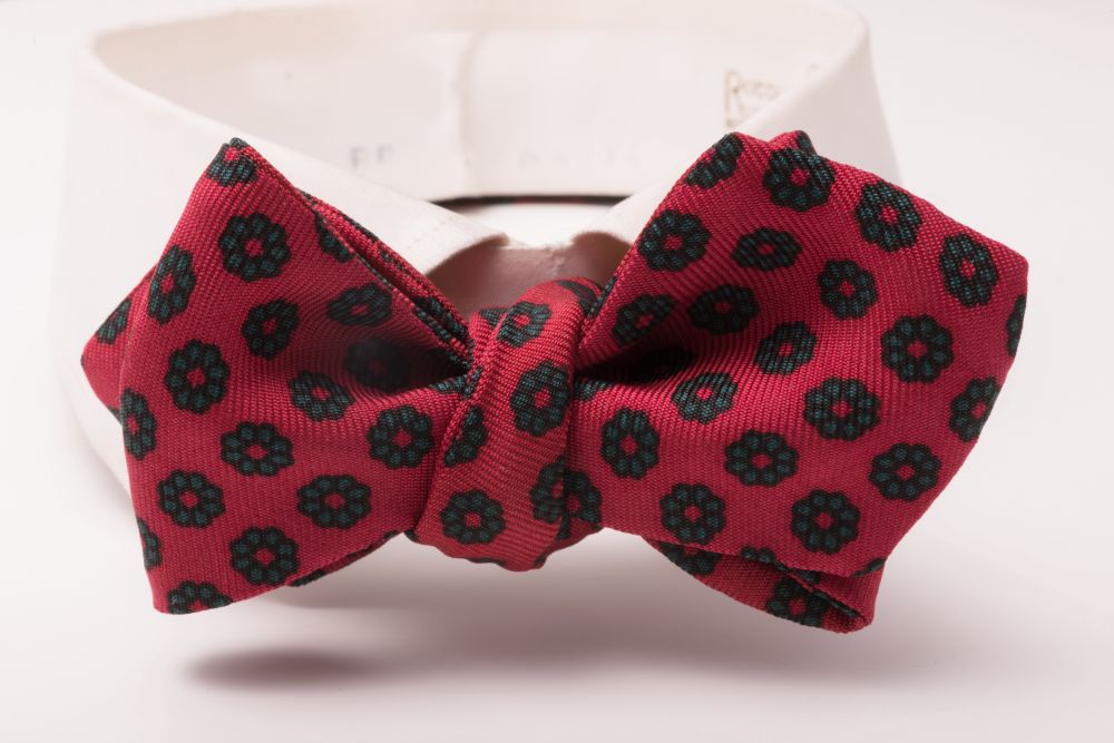 Bow Tie in Soft Ancient Madder Silk with Orange Red Green Macclesfield Neats Micropattern - Fort Belvedere