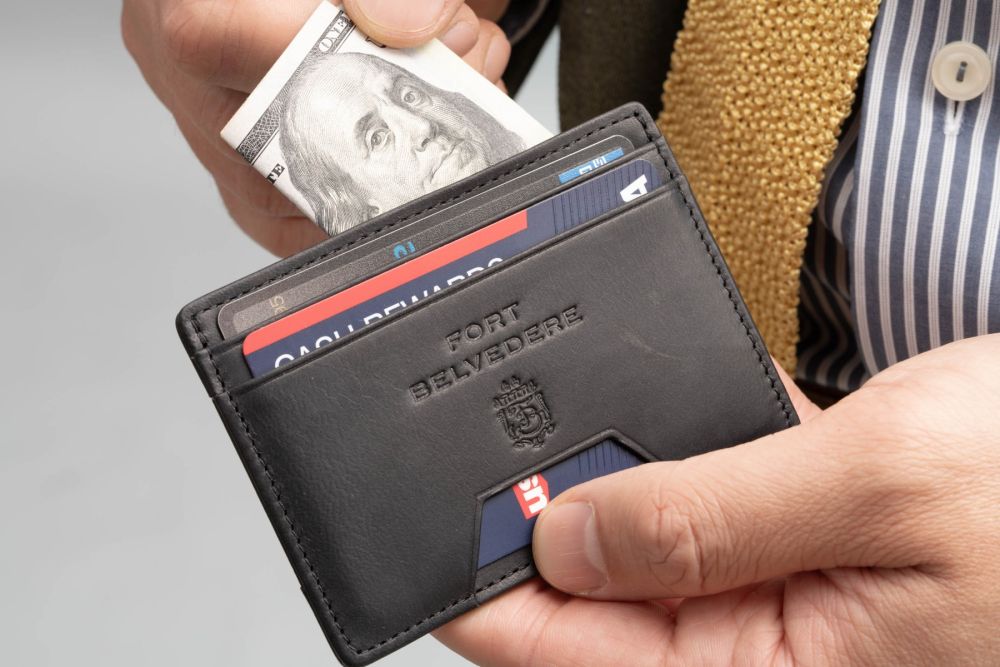 Slim Wallet - 4CC - Americana Black Full-Grain Leather paper and credit card compartment. 