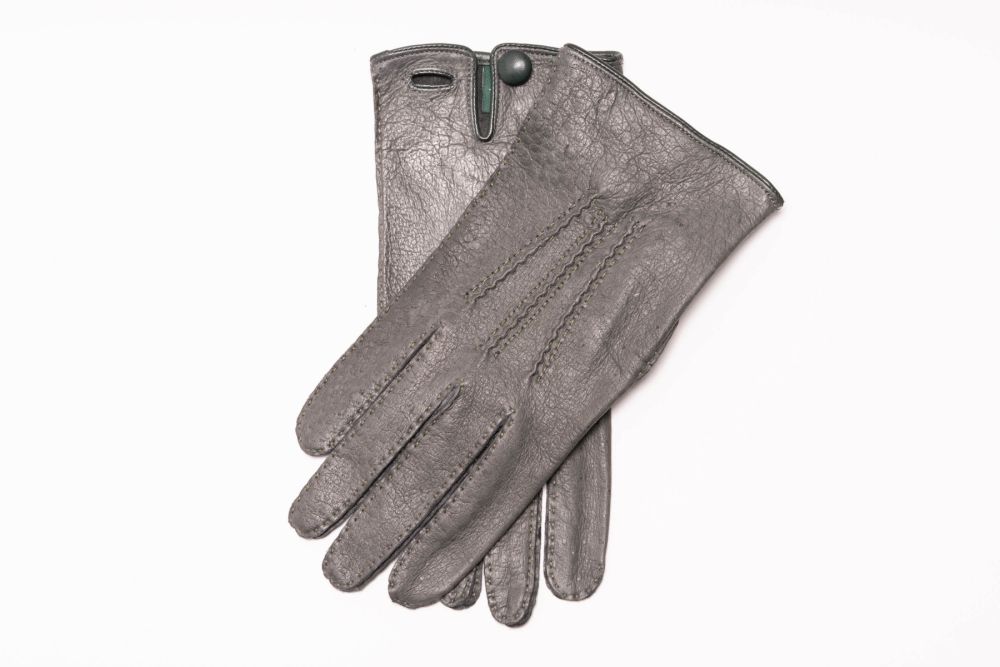 Peccary Gloves Unlined in Grey with Button - Fort Belvedere