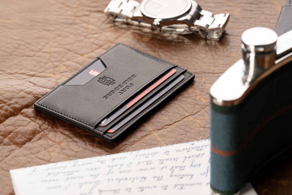 Slim Wallet - 4CC - Americana Black Full-Grain Leather is proudly made in the European Union. 