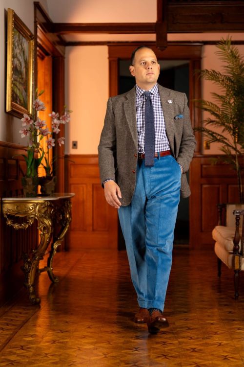Raphael in Stancliffe Corduroy Flat Front Trouser in Azure Blue