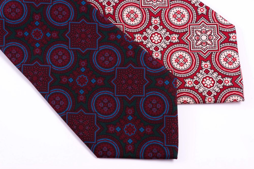 Ancient madder three fold ties in Red and Dark green with large pattern - Fort Belvedere