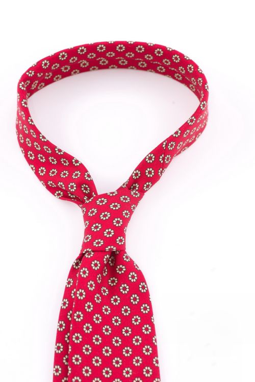 Tie Knot Red Madder Silk Tie in Red with Buff Micropattern Hand Rolled Edges - Fort Belvedere