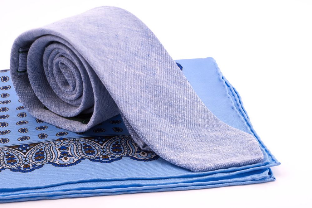 Light blue linen spring summer 3 Fold tie and light blue paisley silk pocket square  - Handmade by Fort Belvedere