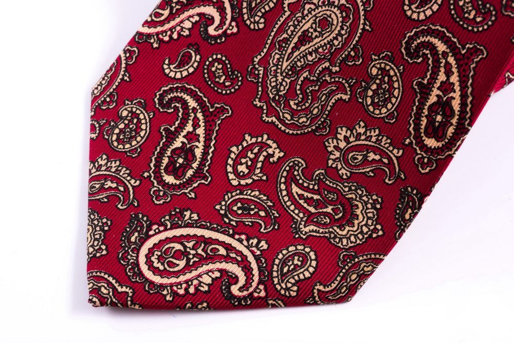 Tip Long Madder Silk Tie in Red with Buff Paisley - Fort Belvedere