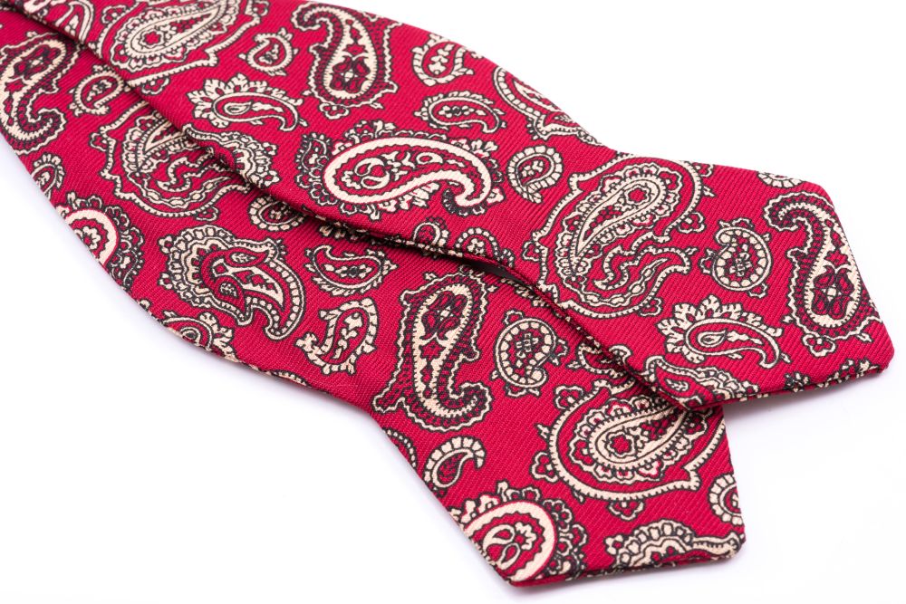 Ancient Madder Silk Paisley Bow Tie in Red and Buff - Fort Belvedere