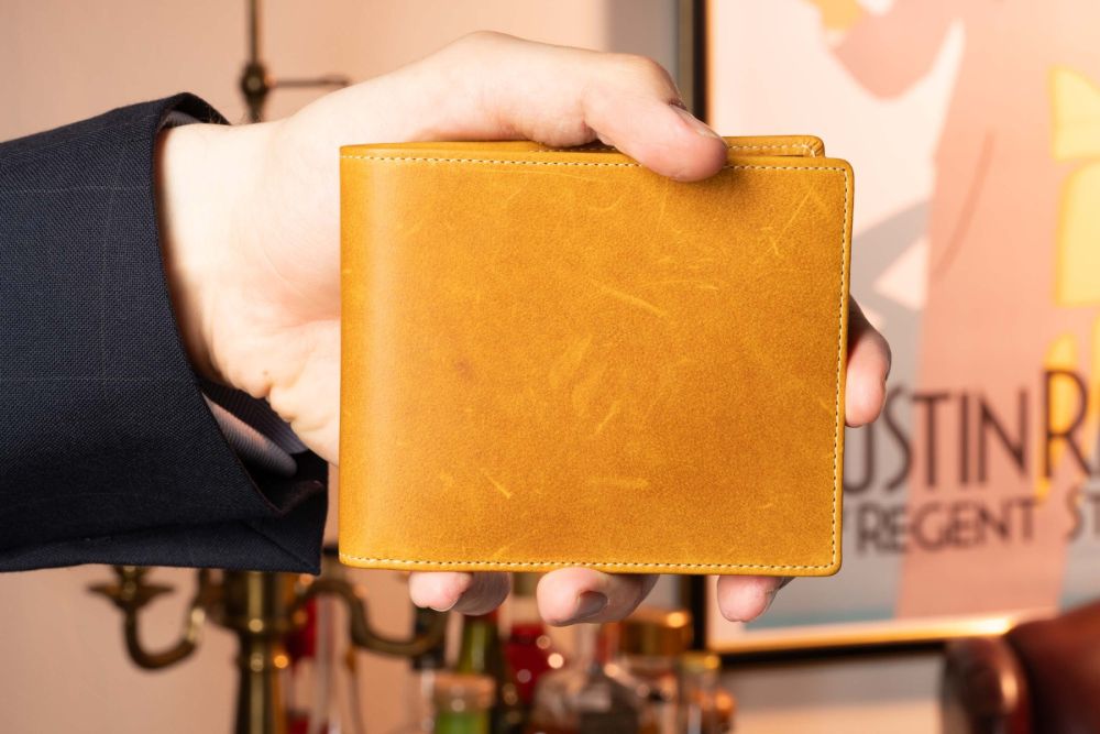 Vintage Gold Tan Wallet in Full-Grain Americana Leather Focus