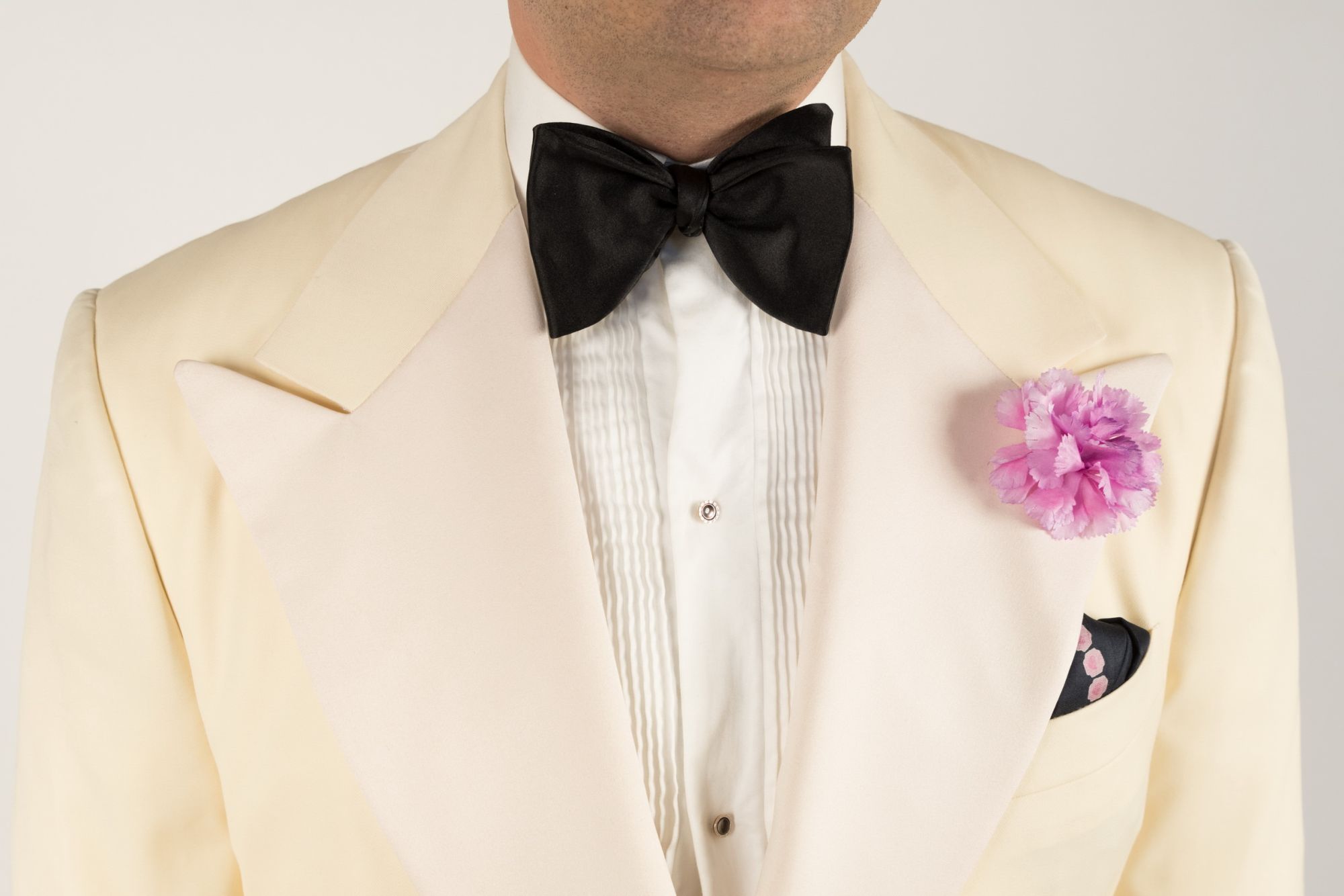 Bow Tie with Suit: Your Comprehensive Guide to Formal Fashion - High Cotton