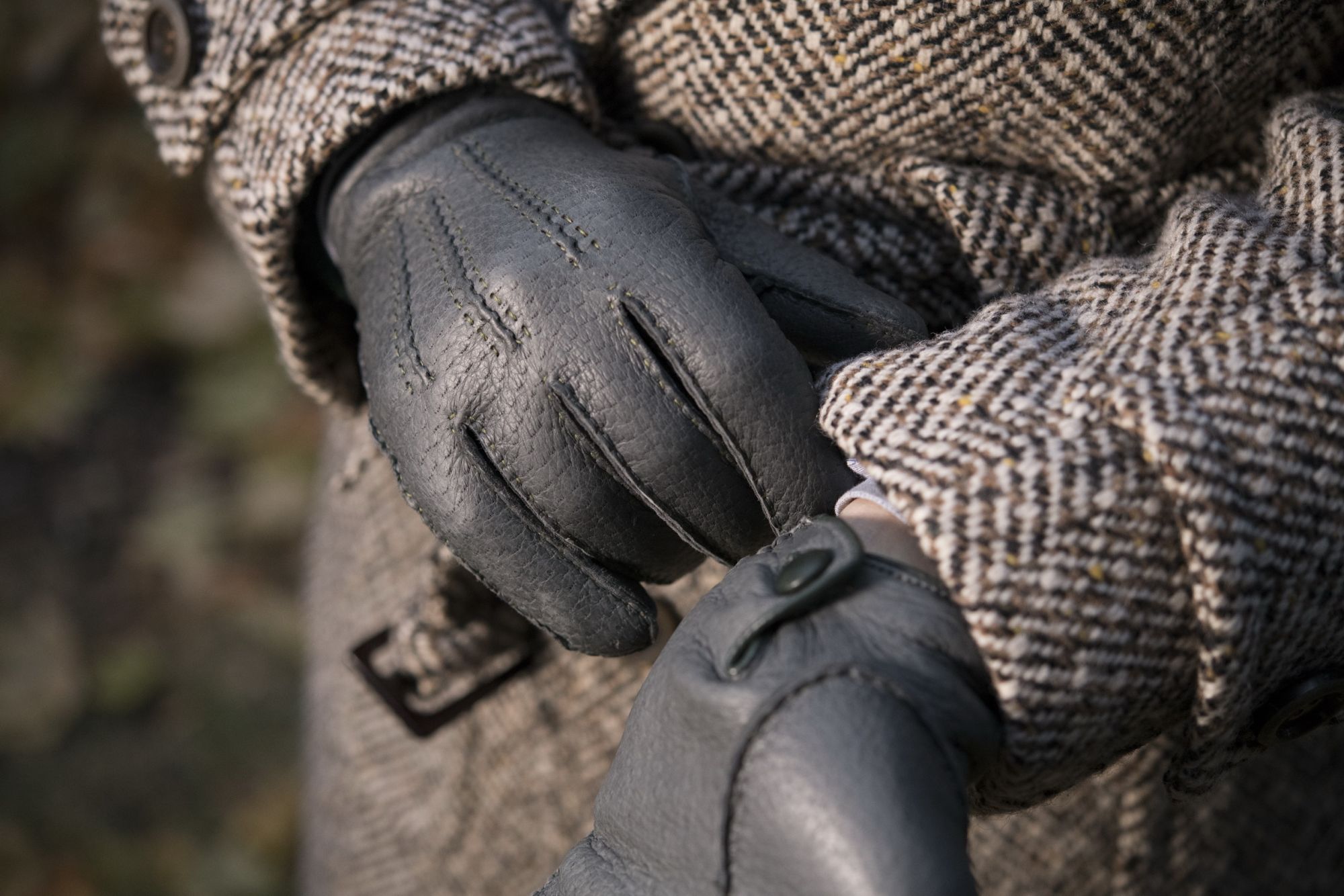 Peccary Gloves Cashmere Lined Waterproof in Gray - Fort Belvedere