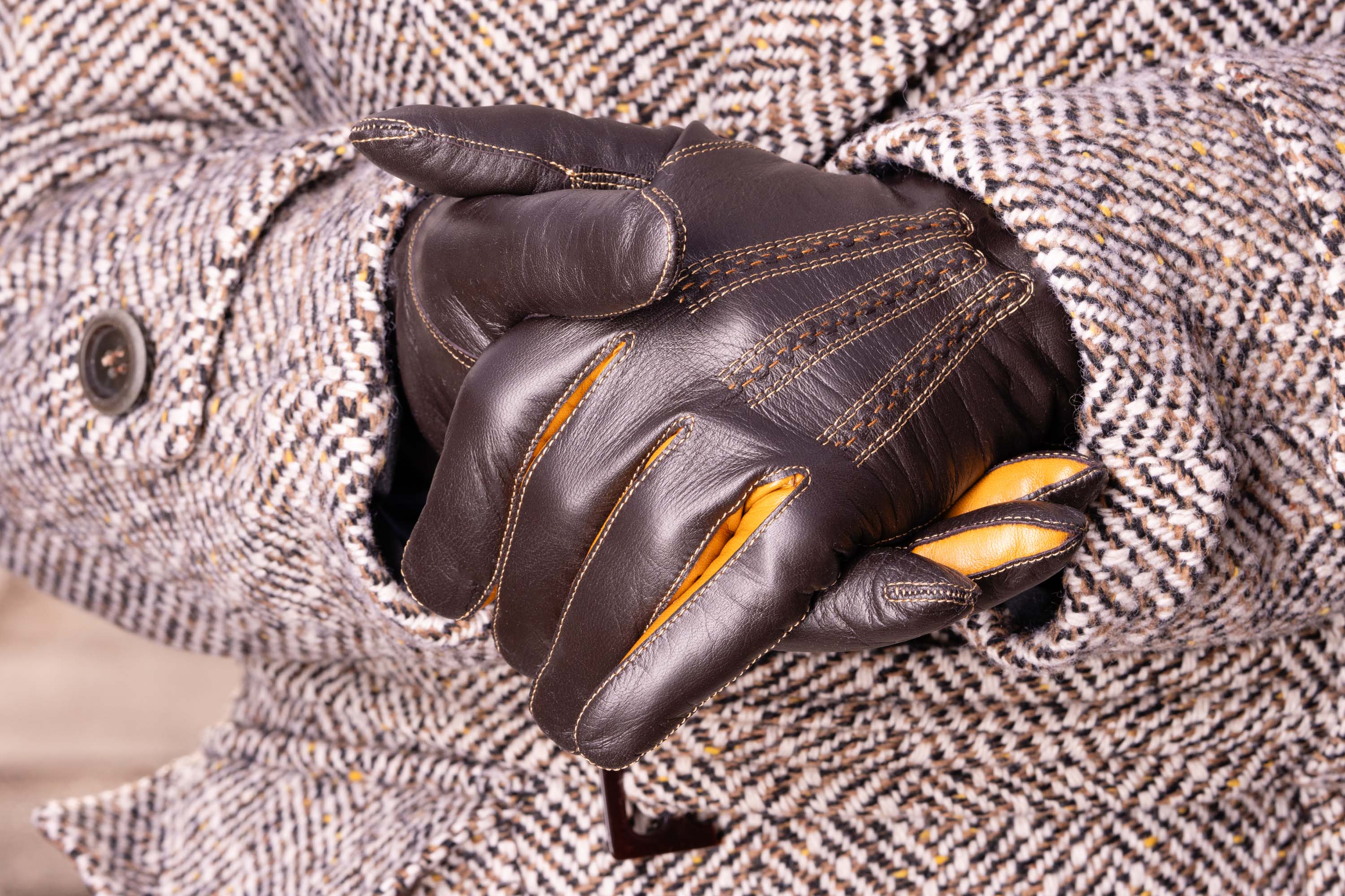 Dark Chocolate Brown Lamb Nappa Touchscreen Gloves with Whisky Contrast Focused